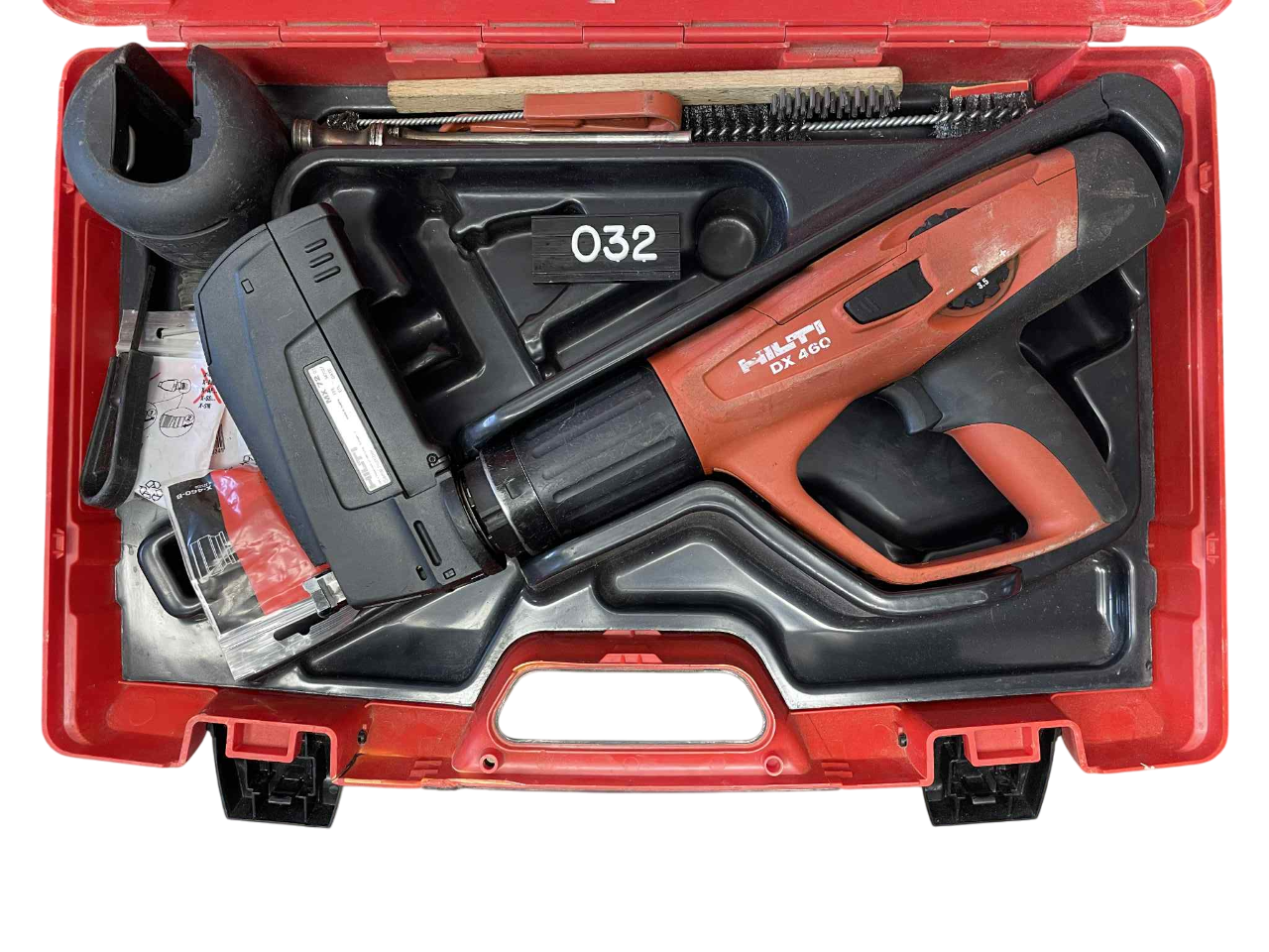032. Nastřelovací pistole HILTI DX 460